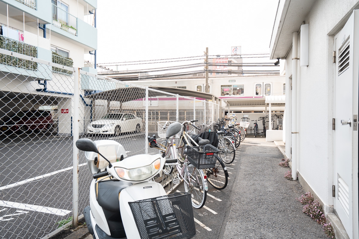 東武西新井駅東口サンライトマンションB棟の駐輪場